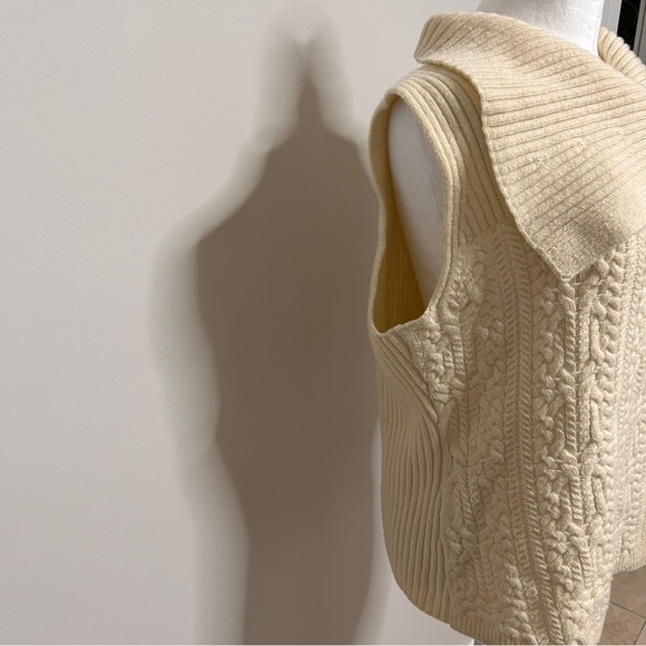 Woolrich Women’s Size Medium Wool Blend Vest Ivory Cable Knit Fisherman Outdoor - Picture 4 of 12